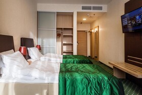 Green City Hotel