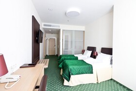 Green City Hotel