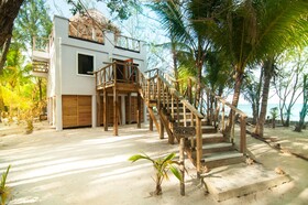 Thatch Caye, a Muy'Ono Resort