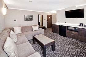 Best Western Plus Siding 29 Lodge