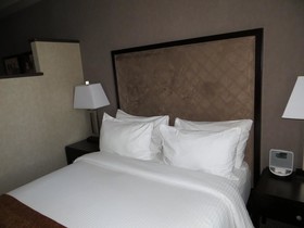 Acclaim Hotel by Clique