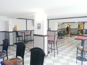 Airport Travellers Inn