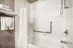 Days Inn by Wyndham Calgary Airport