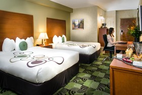 Deerfoot Inn and Casino