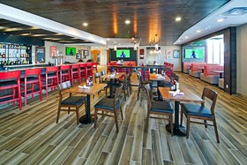 Holiday Inn & Suites Calgary Airport North