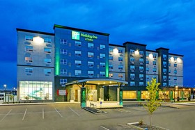 Holiday Inn & Suites Calgary Airport North