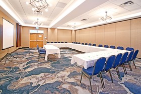 Holiday Inn & Suites Calgary Airport North