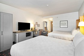Holiday Inn & Suites Calgary Airport North