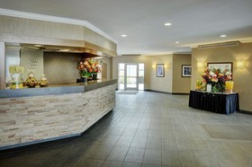 Lakeview Signature Inn Calgary Airport