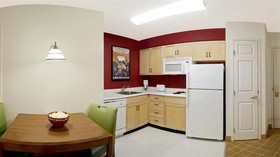Lakeview Signature Inn Calgary Airport