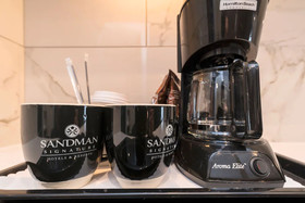 Sandman Signature Calgary Airport Hotel