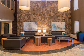 Sandman Signature Calgary Airport Hotel