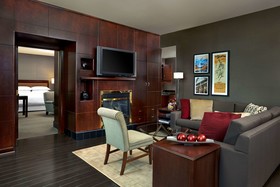 Sheraton Suites Calgary Eau Claire