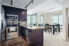 Suite Digs Vetro