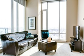 Suite Digs Vetro