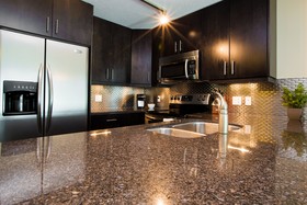 Suite Digs Vetro