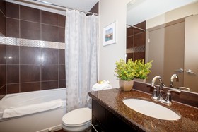 Suite Digs Vetro