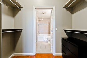 Suite Digs Vetro