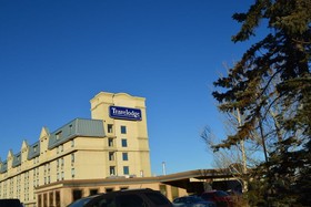 Emerald Hotel & Suites