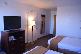 Emerald Hotel & Suites