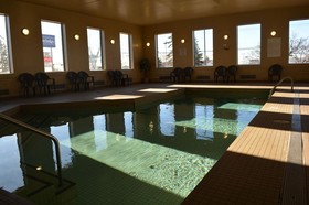 Emerald Hotel & Suites
