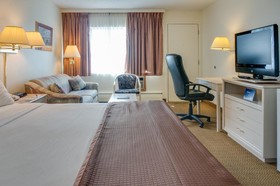 Travelodge by Wyndham Calgary South