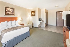 Ramada by Wyndham Clairmont/Grande Prairie