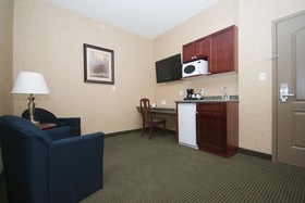 Redwood Inn & Suites