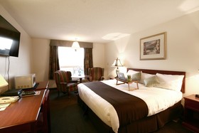 Foxwood Inn & Suites