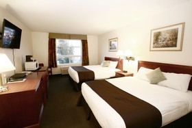 Foxwood Inn & Suites
