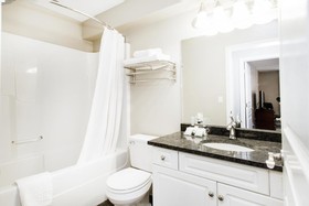 Canterra Suites Apartment Hotel