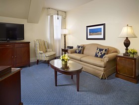 Fairmont Hotel Macdonald