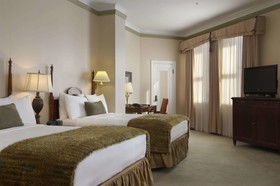 Fairmont Hotel Macdonald