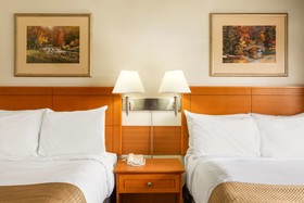 Travelodge by Wyndham Edmonton East