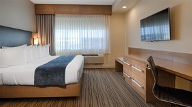 Best Western Plus Sawridge Suites