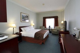 The Bridgeport Inn