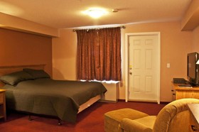 Misty Mountain Inn and Suites