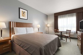 High Prairie Inn Hotel & Suites