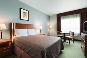 High Prairie Inn Hotel & Suites