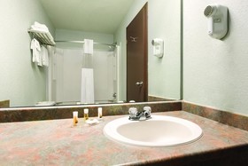 High Prairie Inn Hotel & Suites