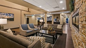 Best Western Plus Lacombe Inn & Suites