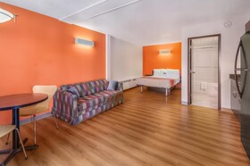 Motel 6 Lethbridge, AB