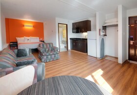 Motel 6 Lethbridge, AB