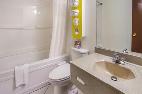 Motel 6 Lethbridge, AB
