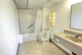 Motel 6 Lethbridge, AB