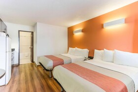 Motel 6 Lethbridge, AB