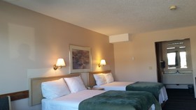 Ranchland Inn