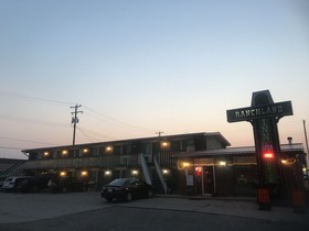 Ranchland Inn