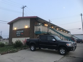 Ranchland Inn