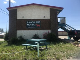 Ranchland Inn